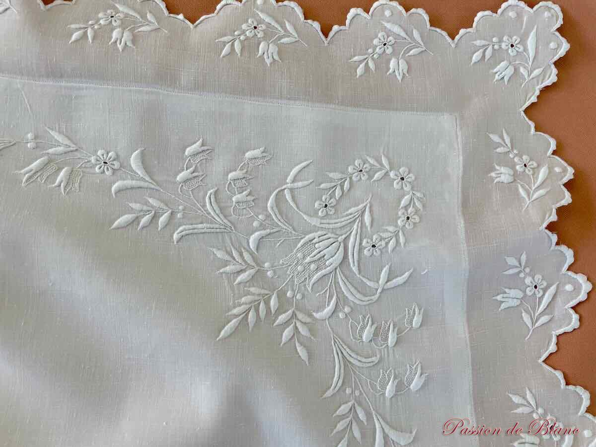 Somptueuse taie NC fil