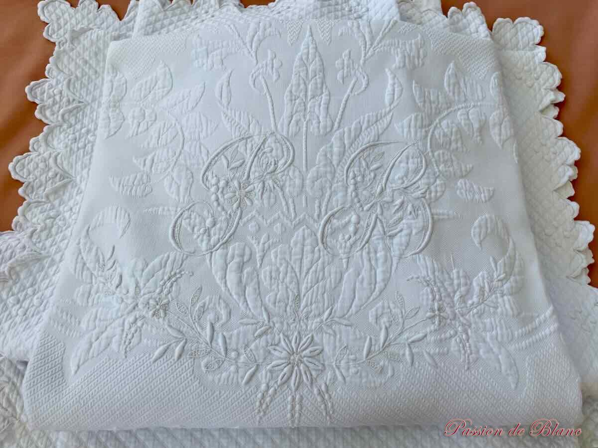 Couverture PM feston mariage