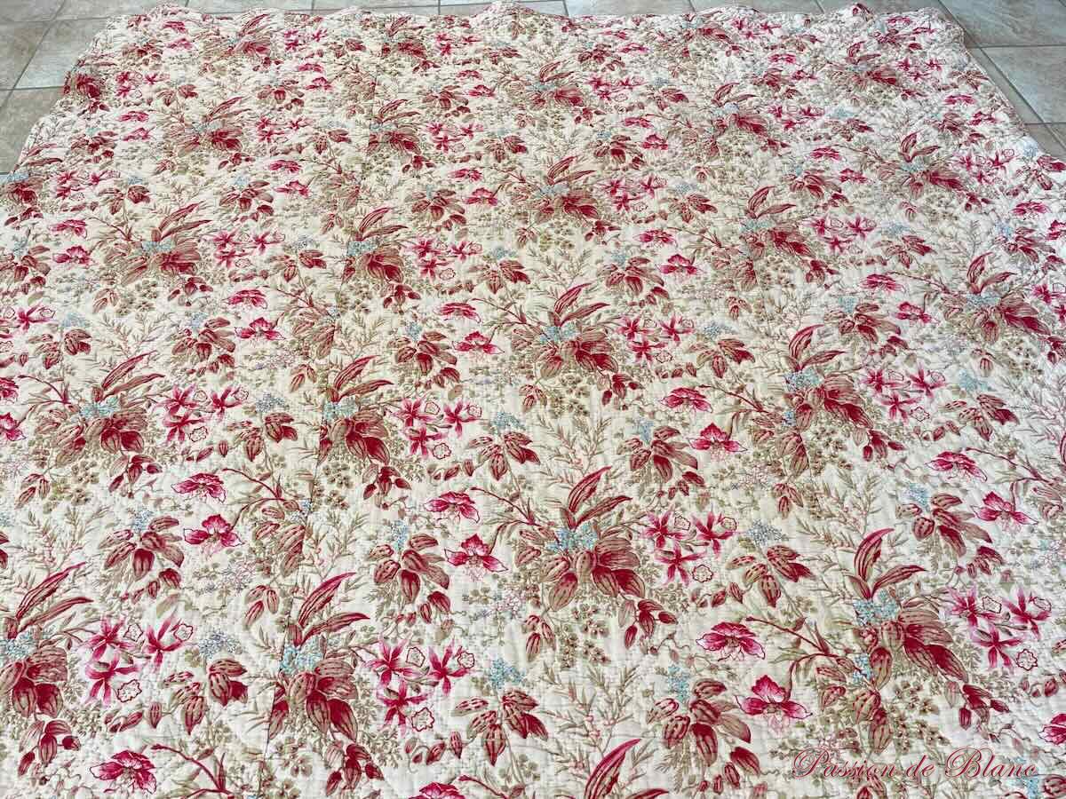 Grande couverture Piquée XIXe siècle: deux faces aux motifs fleuris différents – Image 7