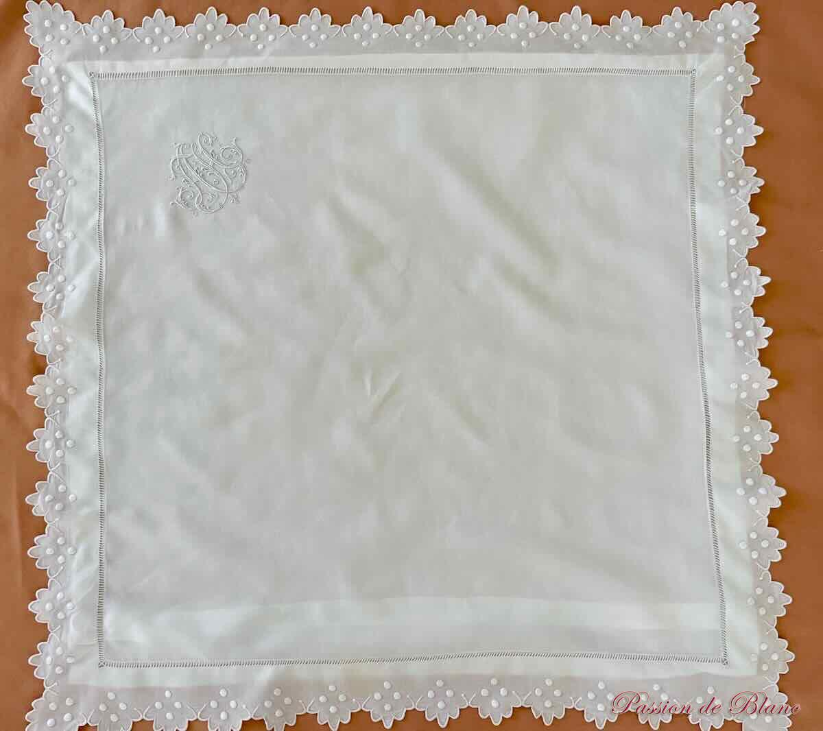 Paires fil lin AH brodée