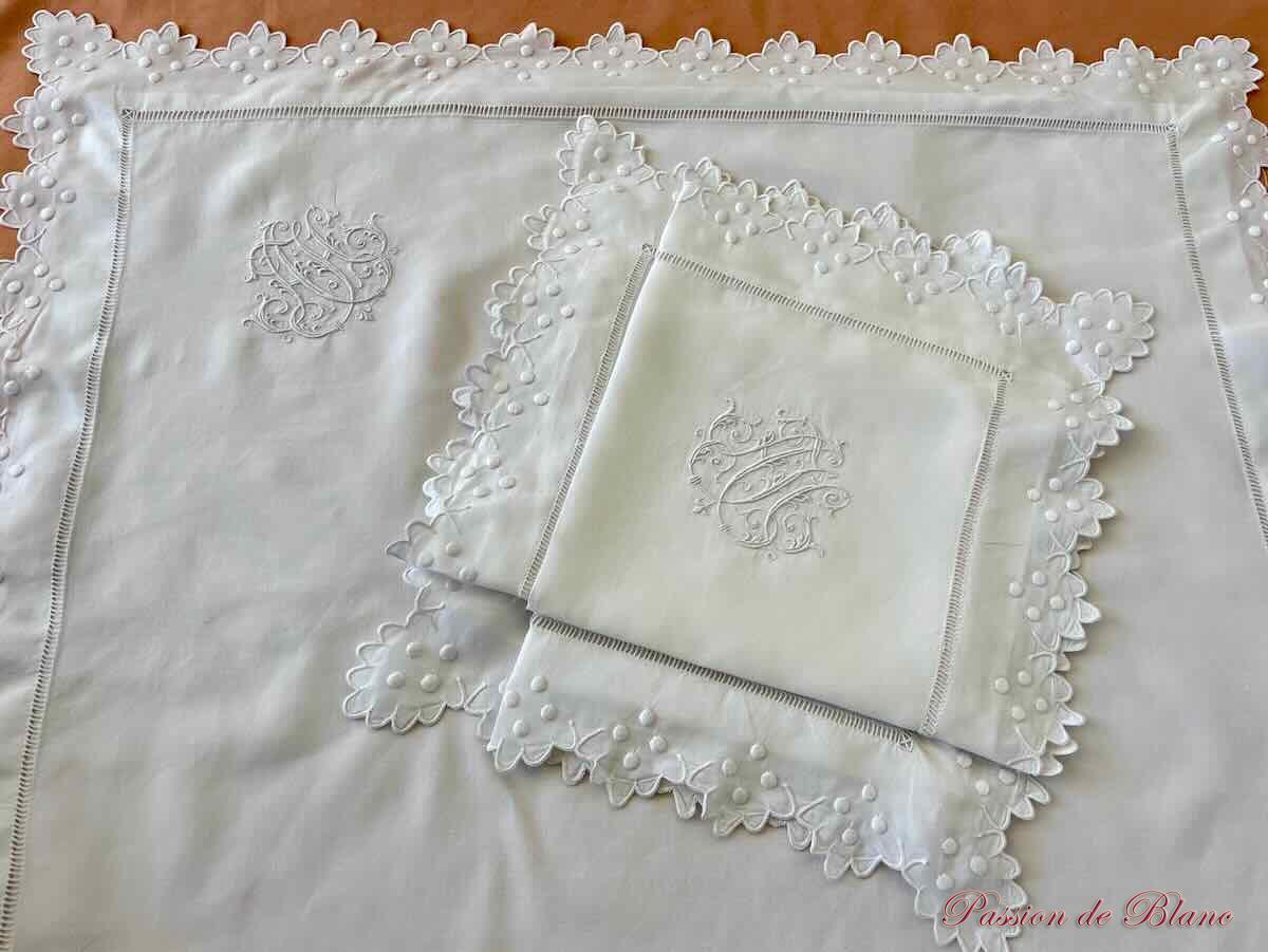 Paires fil lin AH brodée