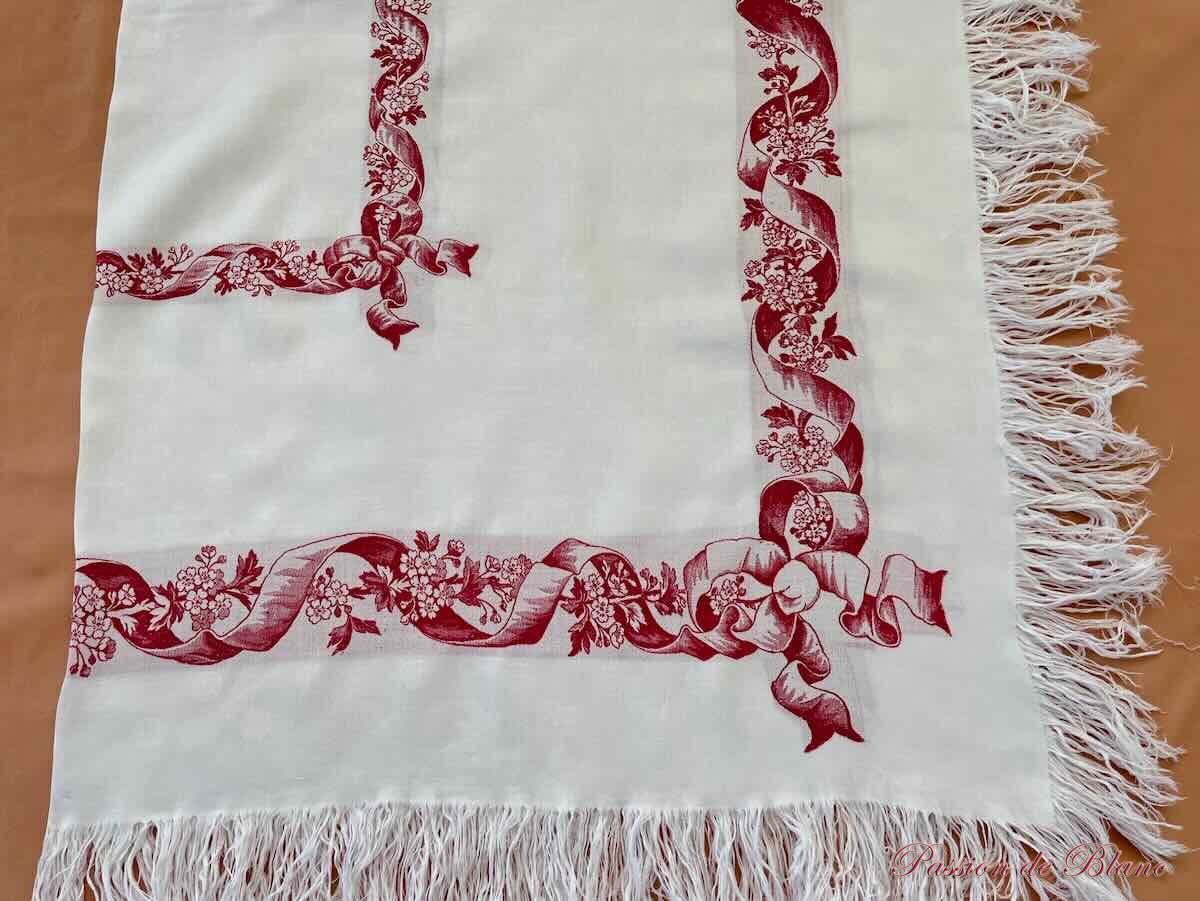 Superbe service à thé avec franges en lin fin avec liteaux rouges : rubans et nœuds – Image 6