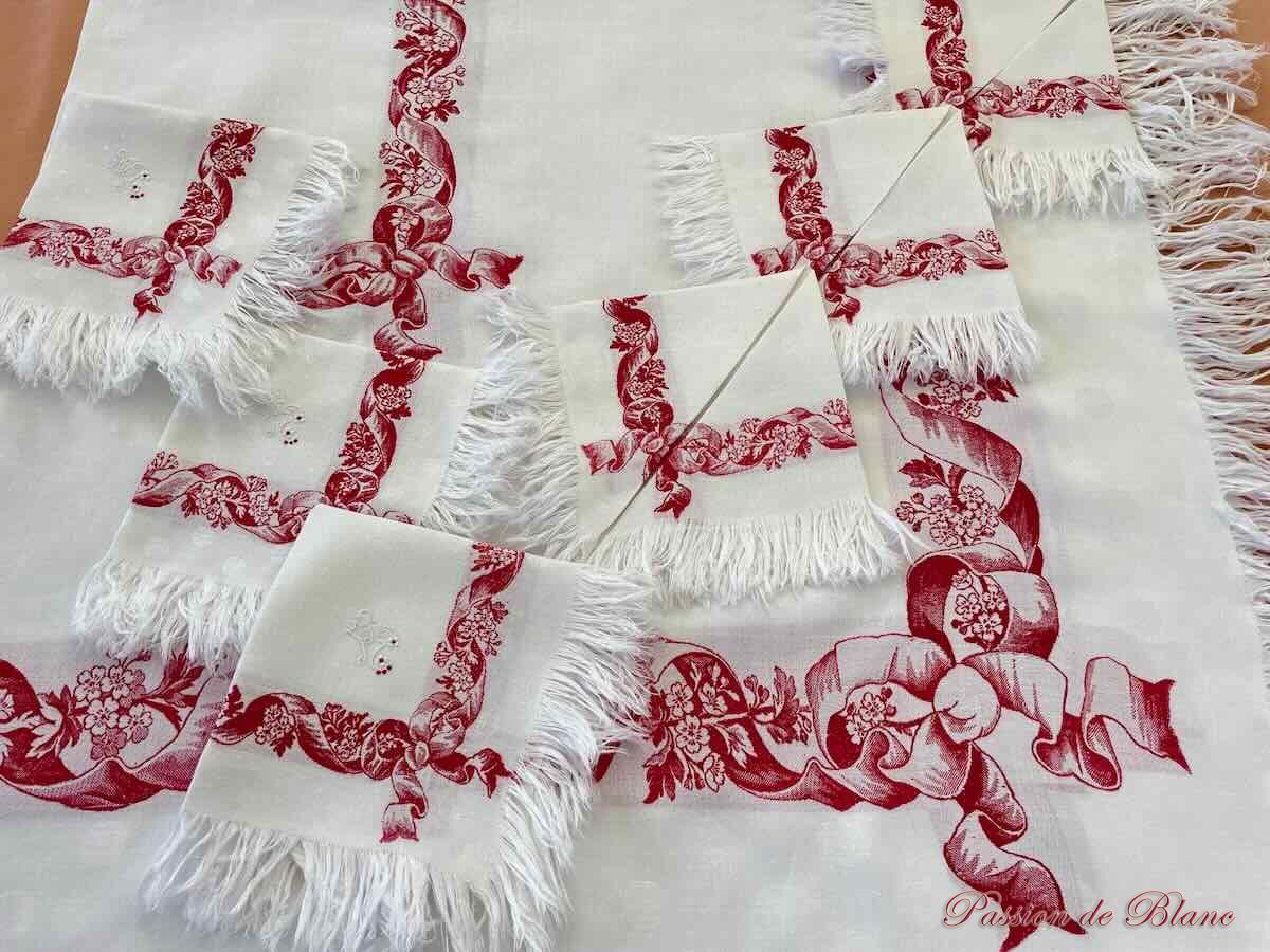 Service thé liteaux rouges