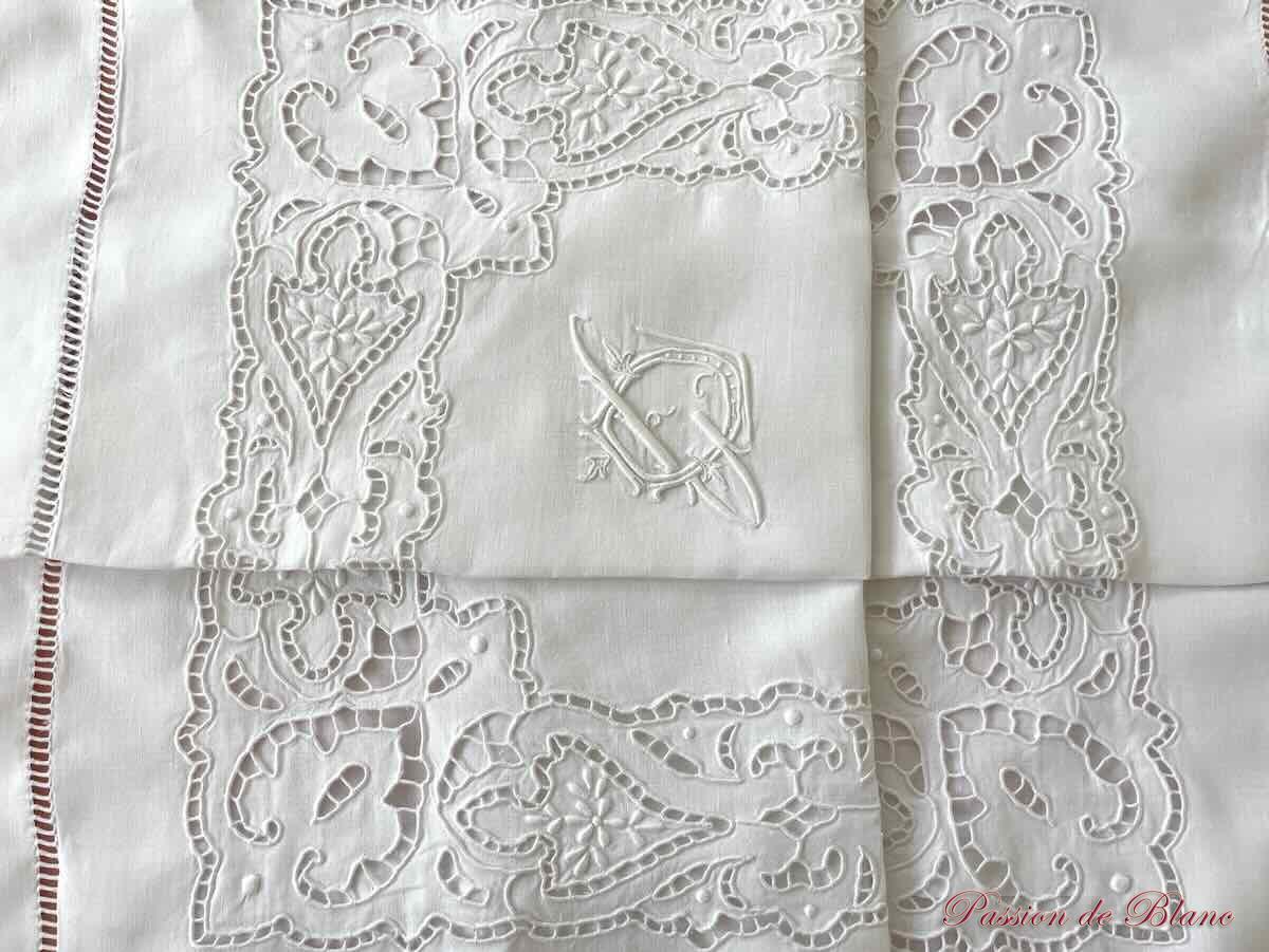 Taie d'oreiller CD avec broderie Richelieu sur toile fil de lin, blanche – Image 2