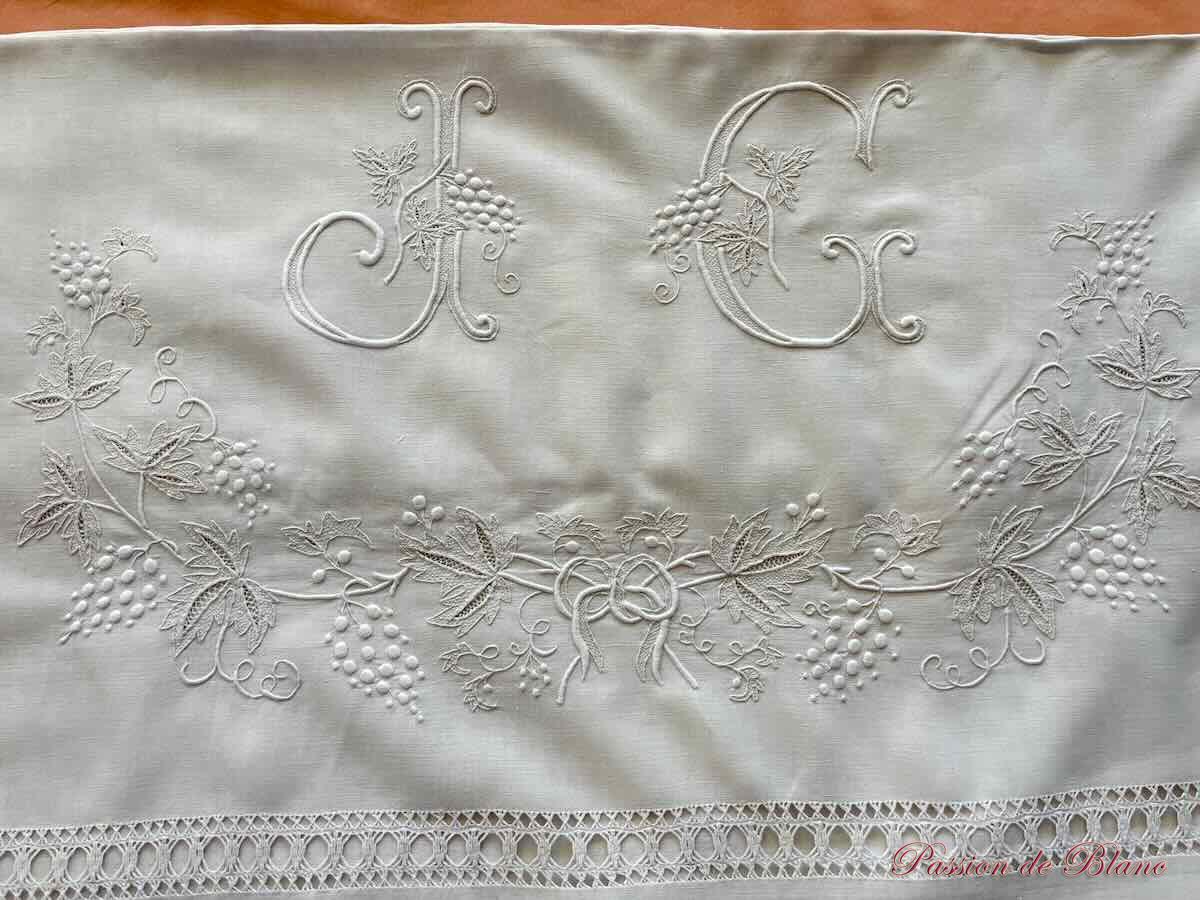 Drap broderie monos LF