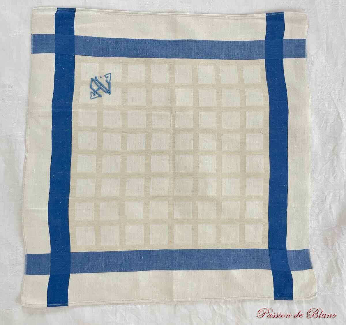 Service lin liteaux bleus