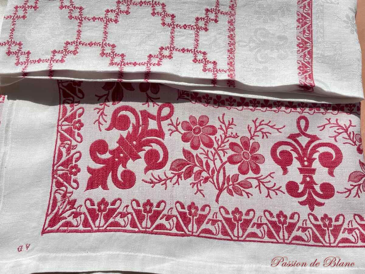 Nappe damassée Napoléon III avec Liteaux Rouge Napoléon III Sur Toile Lin fin – Image 2