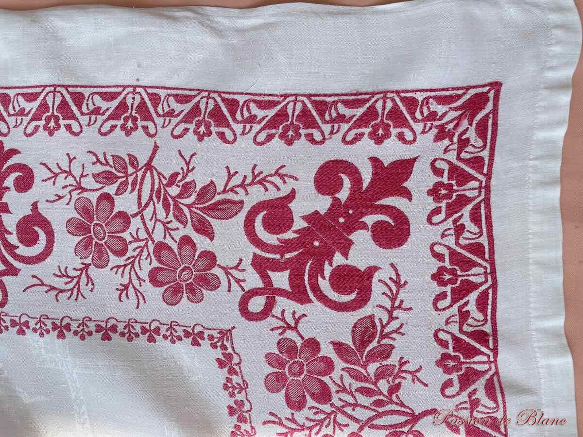 Nappe damassée Napoléon III avec Liteaux Rouge Napoléon III Sur Toile Lin fin – Image 7