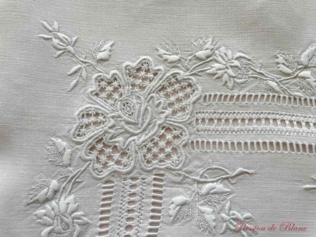 Paire de taies avec belles broderies main sur toile fil de lin – Image 5