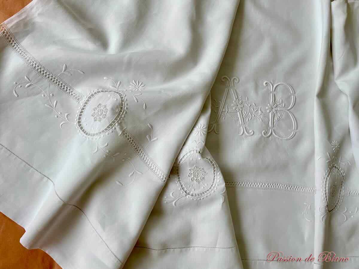 Drap AB broderie aiguille