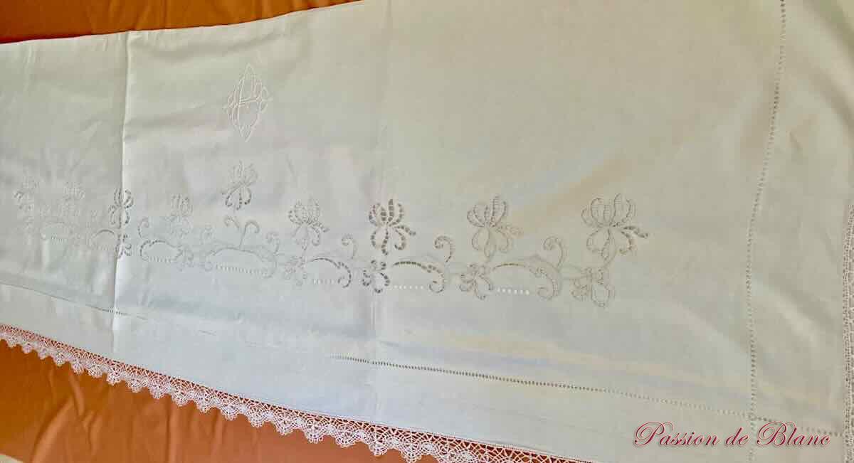 Drap avec broderie Richelieu, dentelle aux fuseaux sur toile de fil de lin blanc – Image 9