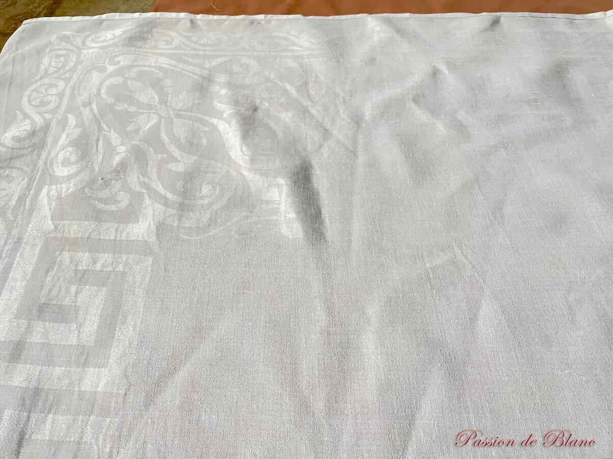 Nappe en damassé de lin fin, motifs tissés et 2 monogrammes BL – Image 4