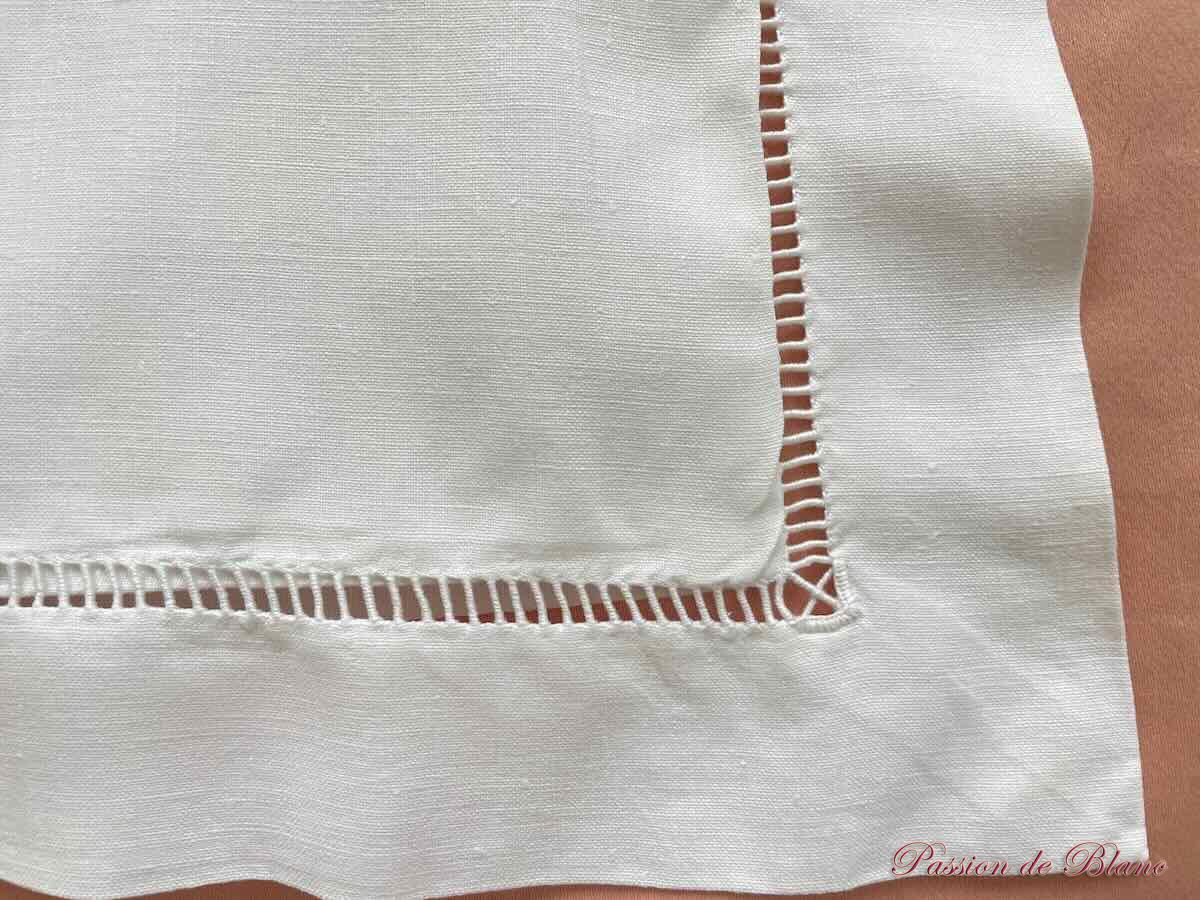 Paire taies monos AP ou SP, broderie main, toile de lin avec dentelle aux fuseaux et rabat. – Image 5