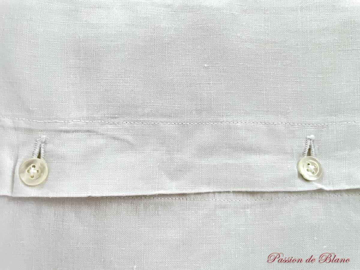 Paire de taies broderie main, toile en fil de lin, monogrammes JC avec iris – Image 5