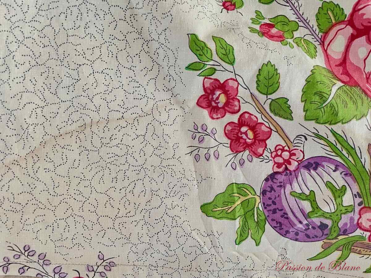 Paire de rideaux, collection LE MANACH sur fond écru et motifs fleuris. PIERRE FREY. – Image 9