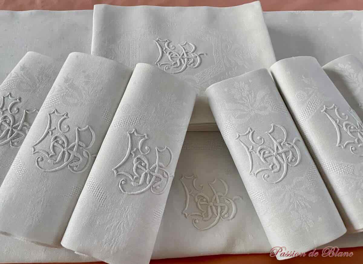 Service table damassé EB