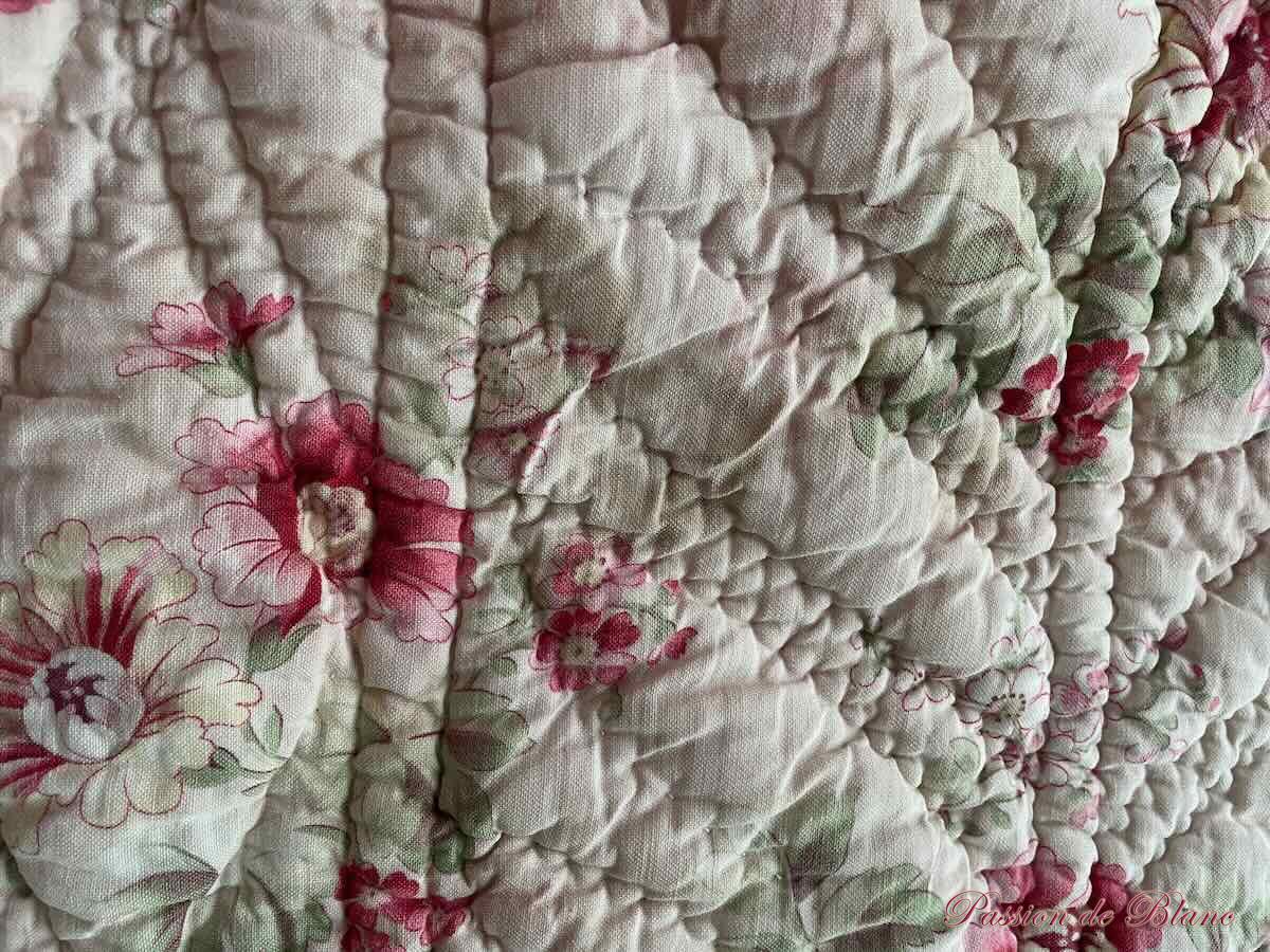 Courtepointe, couverture Piquée main double face avec imprimés fleuris – Image 9