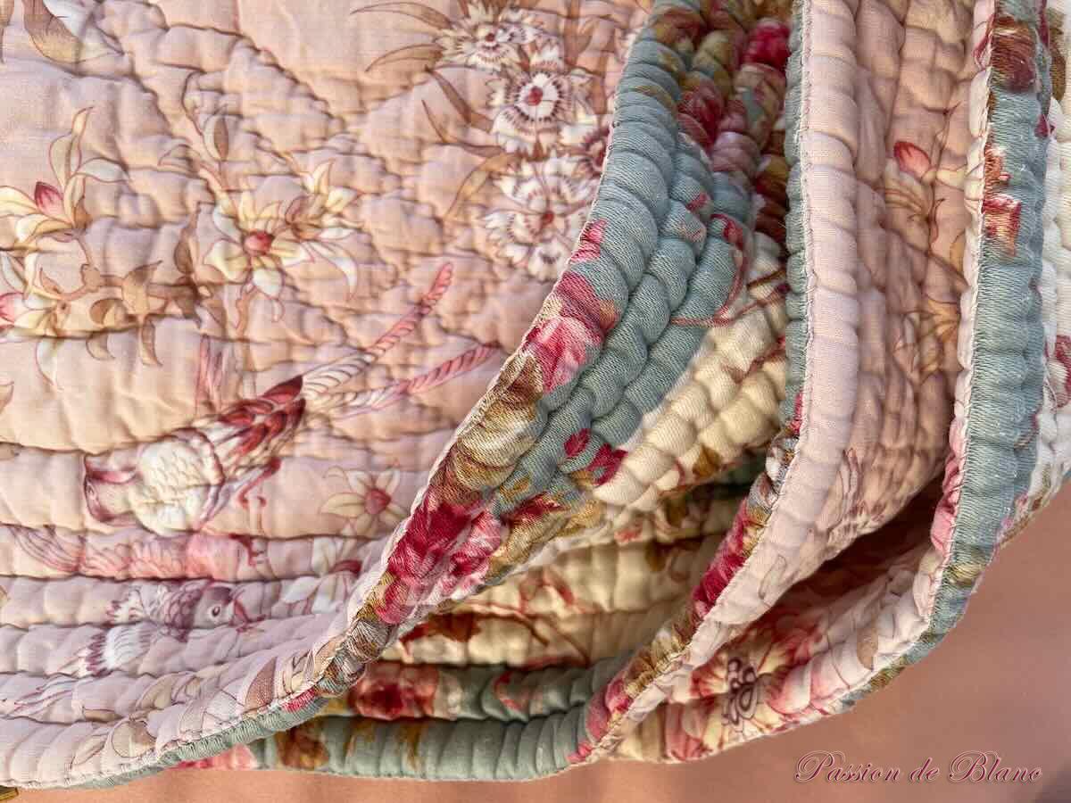 Couverture piquée fleurs oiseaux