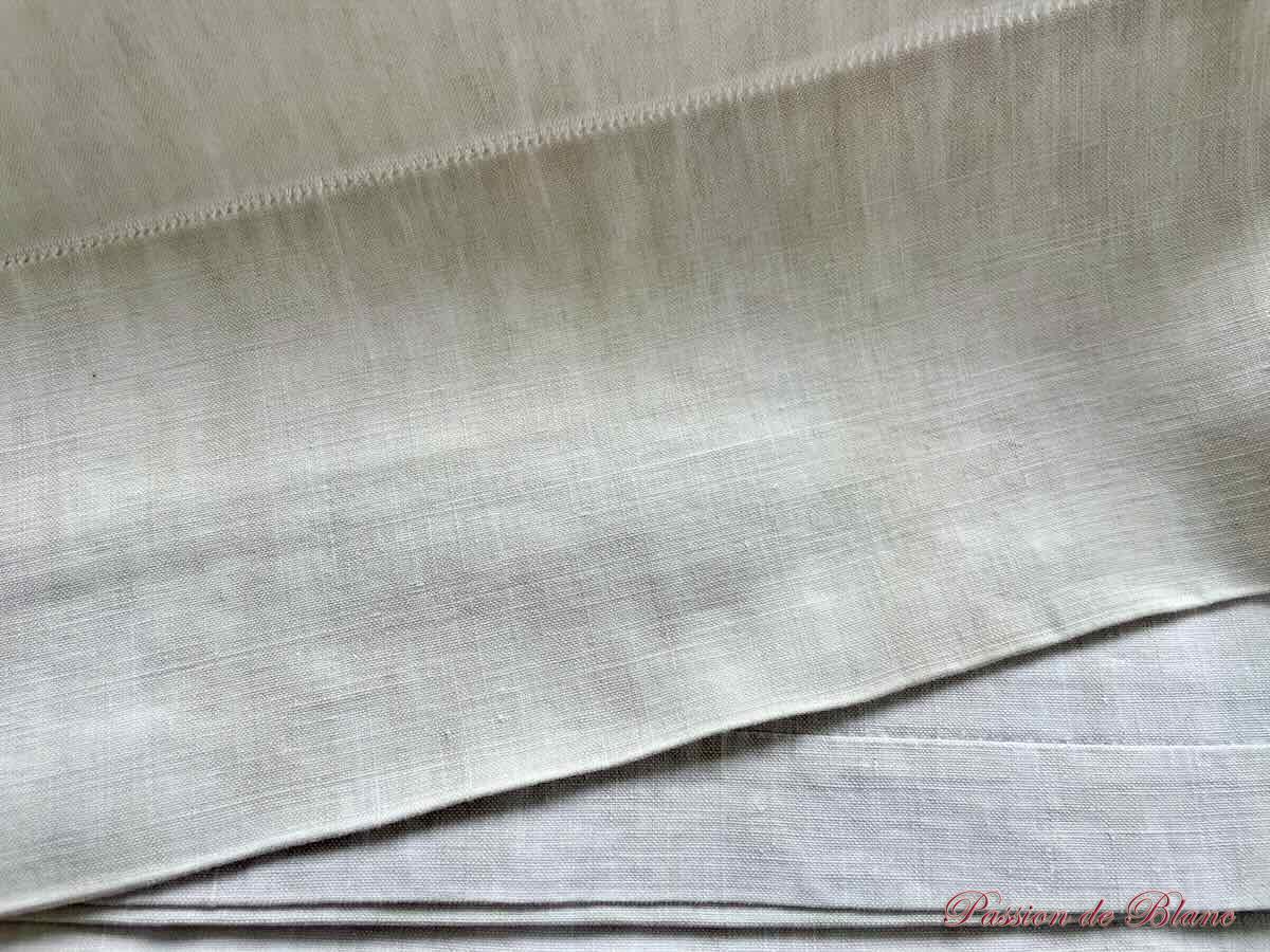 Drap de lin fin avec somptueuse broderie main pour le monogramme LD – Image 4