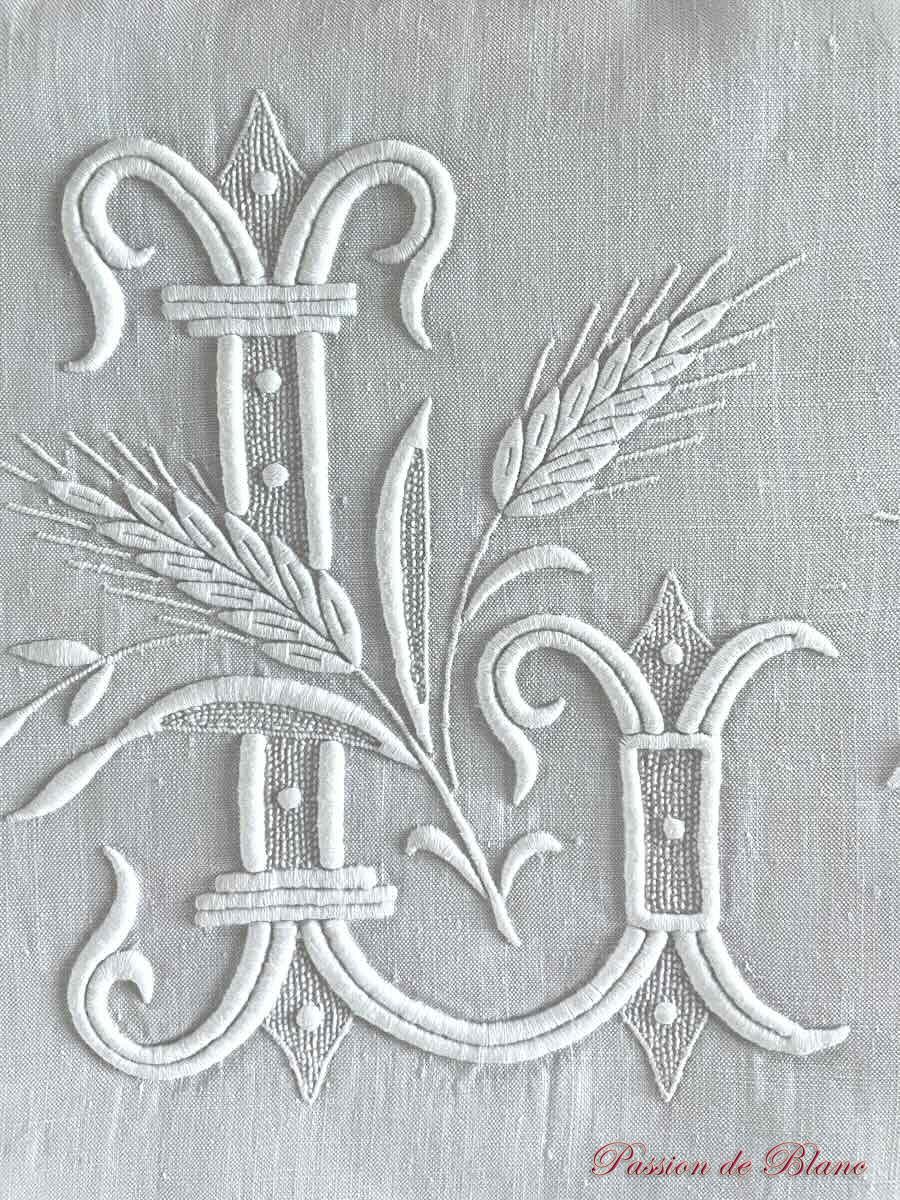 Drap de lin au beau monogramme LD avec épis de blé – Image 3