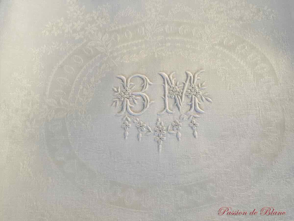 Service de table en damassé de fil de lin avec monogramme MB, broderie main – Image 3