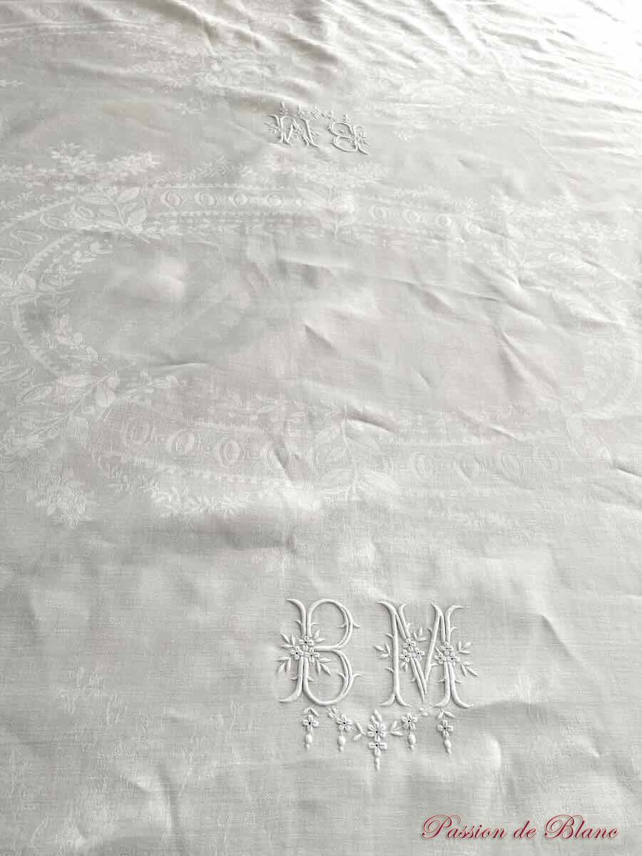 Service de table en damassé de fil de lin avec monogramme MB, broderie main – Image 4