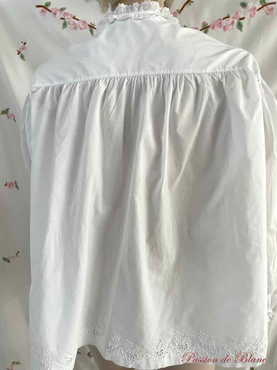 Matinée-chemisier avec somptueuses broderies main sur toile en linon – Image 10