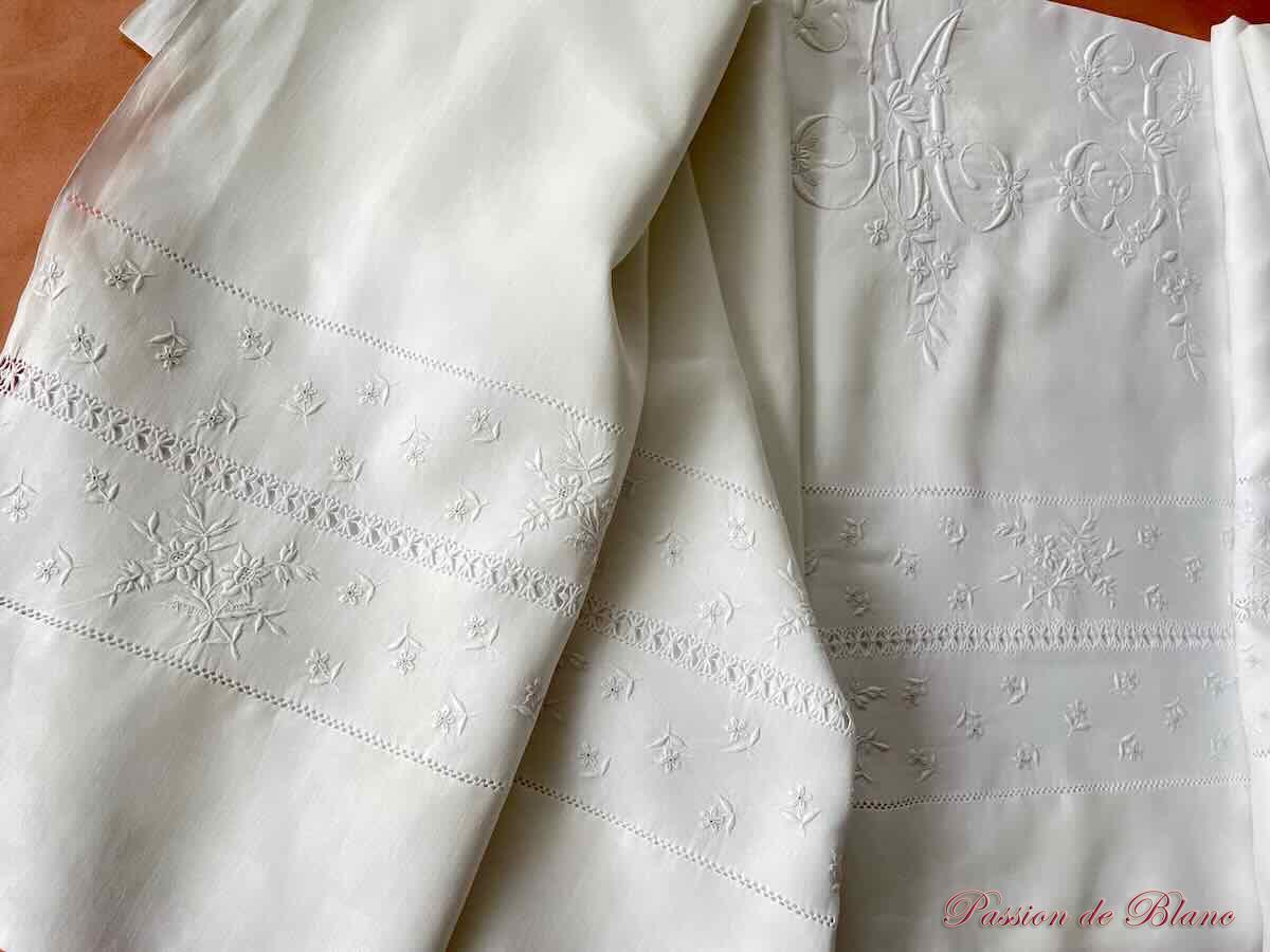 Drap MS fil lin broderies