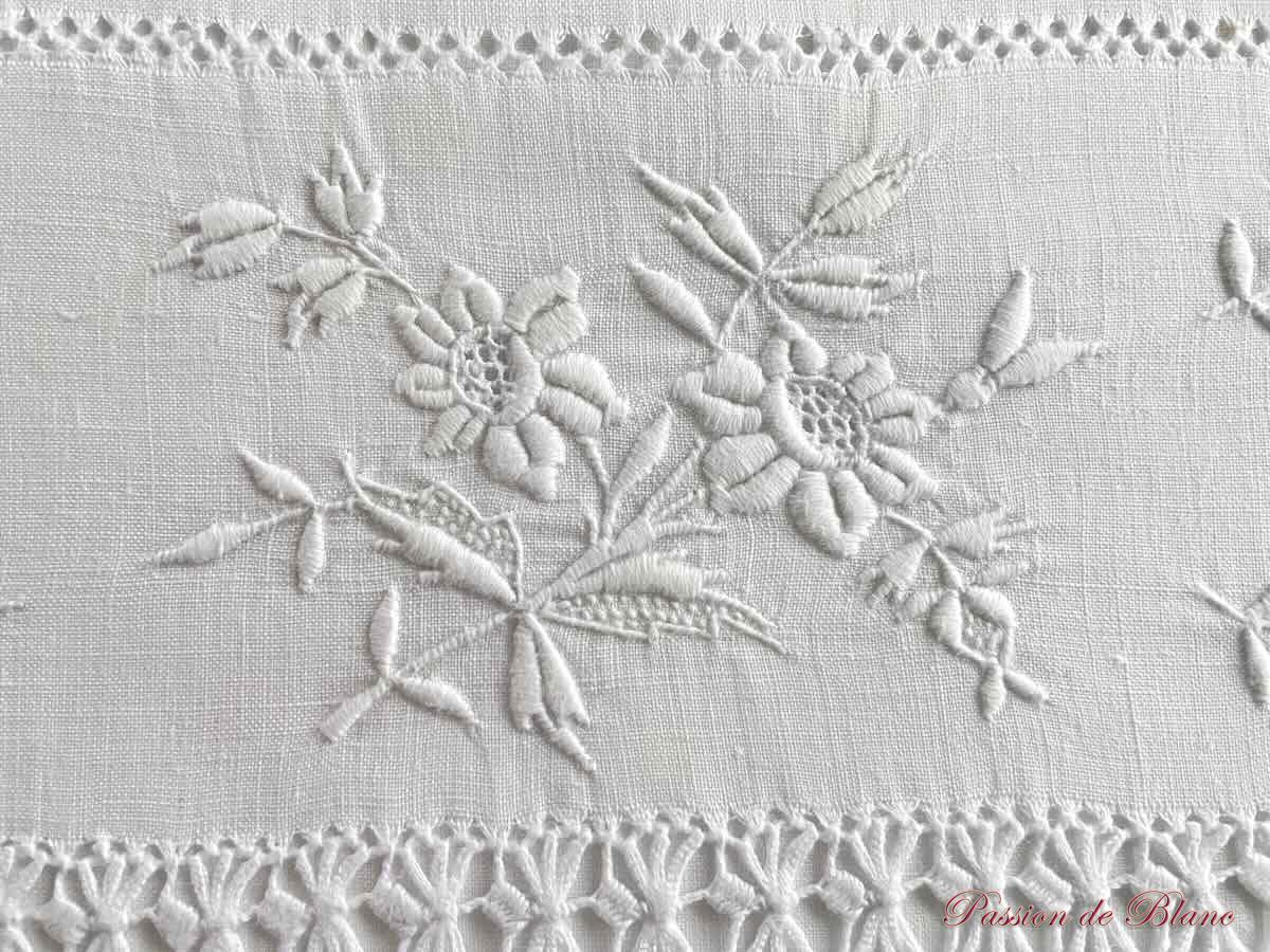 Merveilleux drap MS entièrement brodé main sur fil de lin,semi de petites fleurs – Image 3