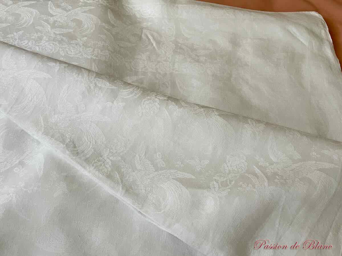 Grande nappe Napoléon III, 4,20 m, en damassé de fil de lin avec oiseaux, fleurs, papillons – Image 6