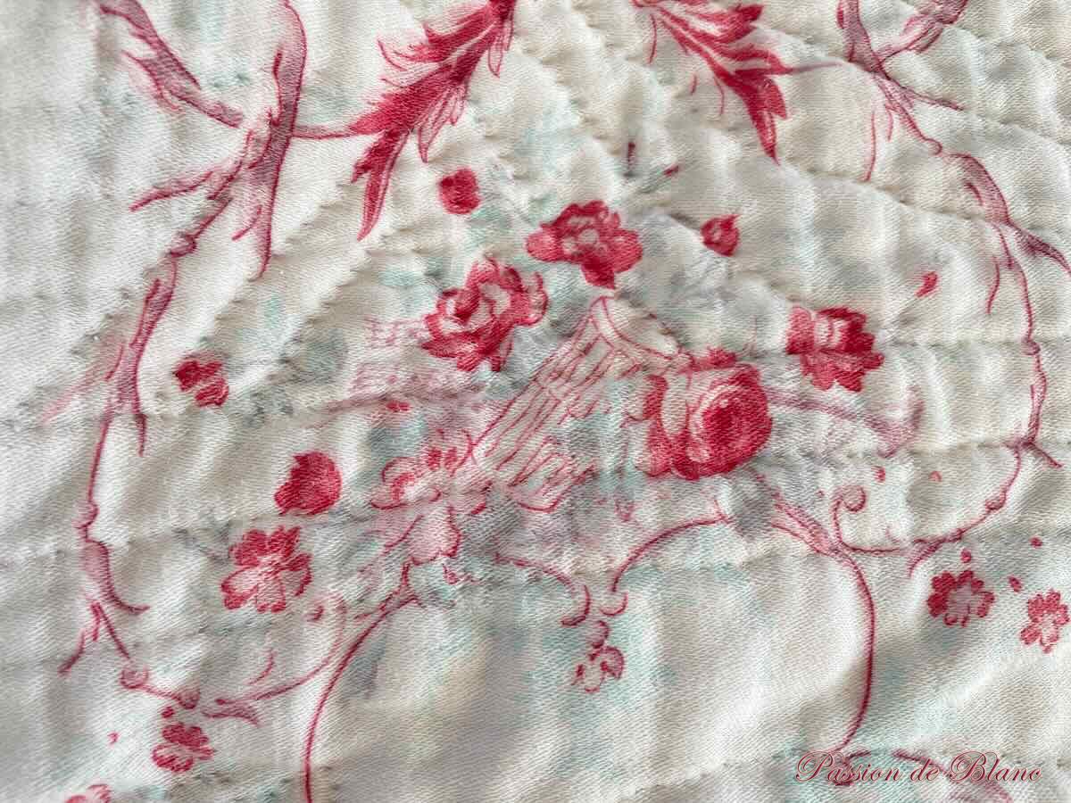 Grande couverture piquée provençale : double face aux motifs de fleurs et oiseaux – Image 3