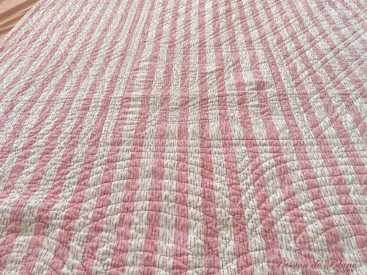 Grande couverture piquée provençale : double face aux motifs de fleurs et oiseaux – Image 8