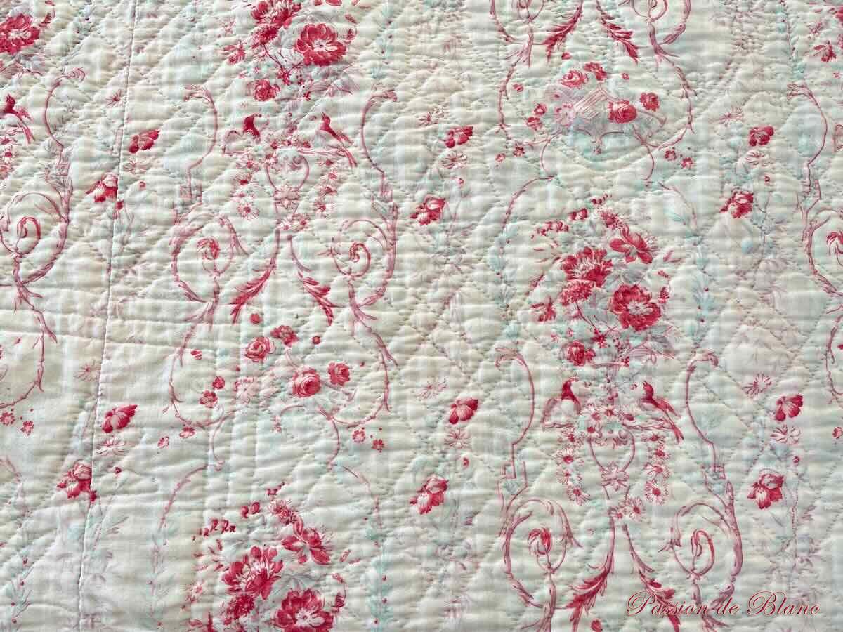 Grande couverture piquée provençale : double face aux motifs de fleurs et oiseaux – Image 2