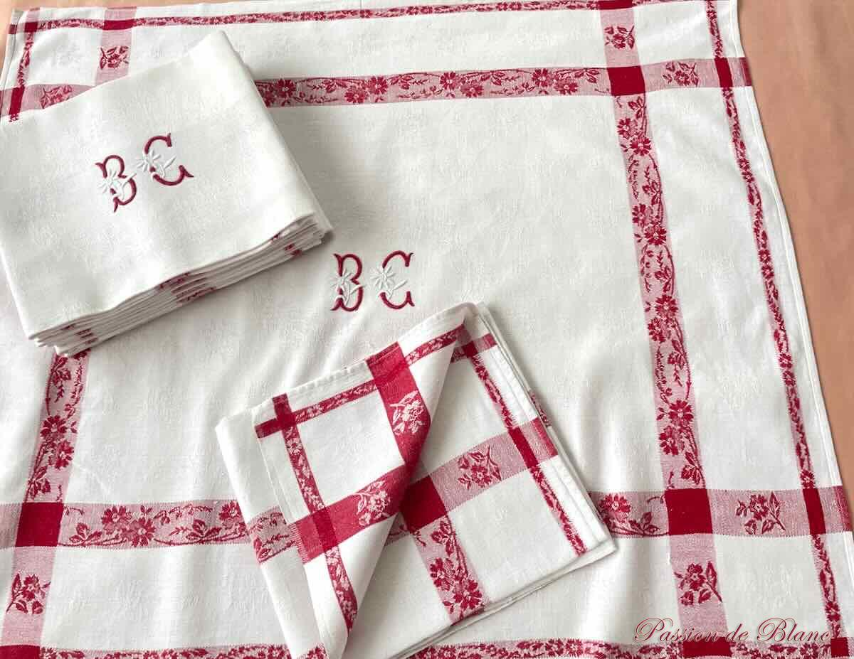Service de table BC : Nappe et 12 serviettes, coton avec fleurs liteaux rouge – Image 12