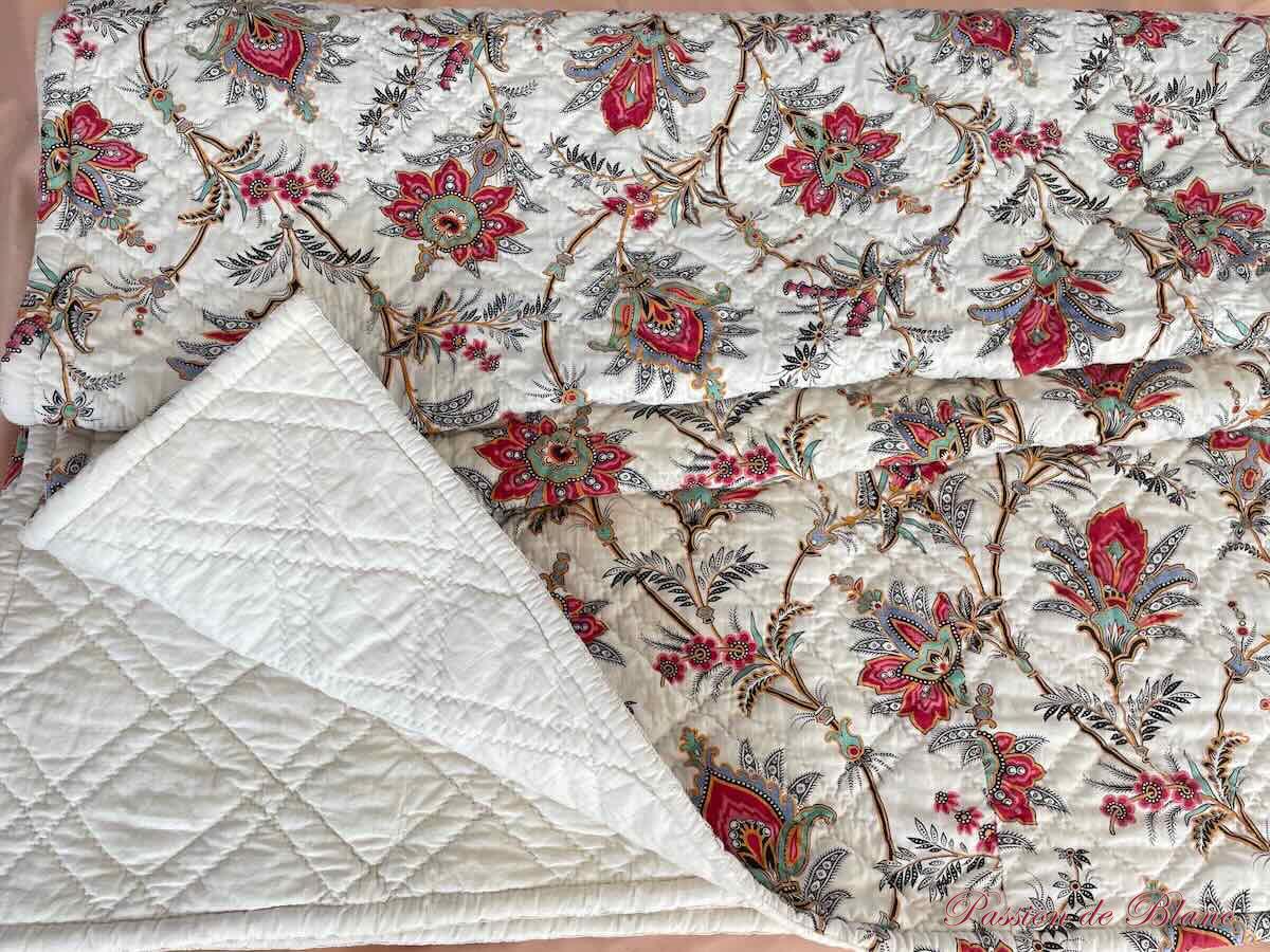 Couverture boutis fleurie