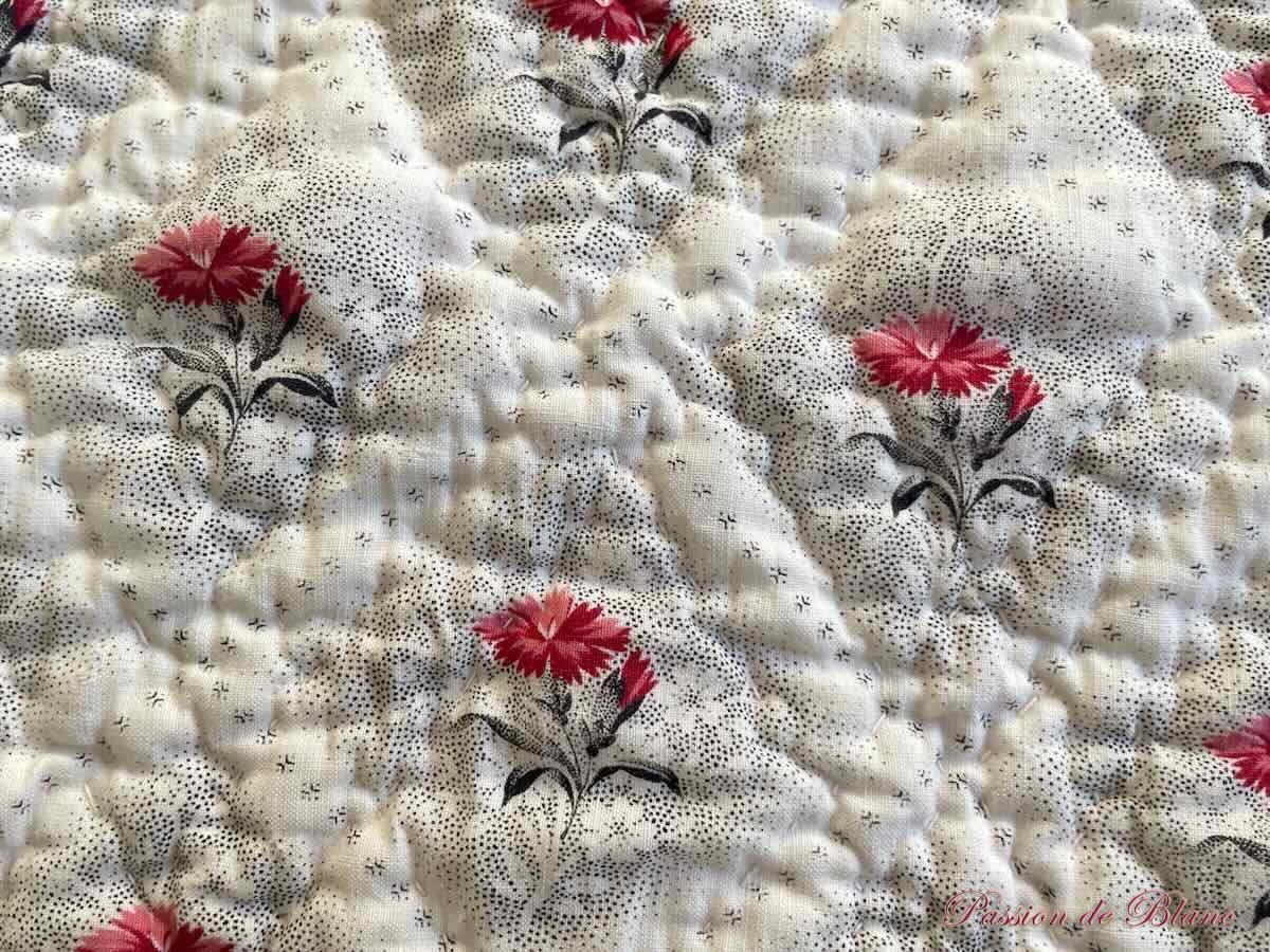 Belle courtepointe Piquée Main, Festonnée: Double Face Avec Motifs Fleuris, Provençaux – Image 12