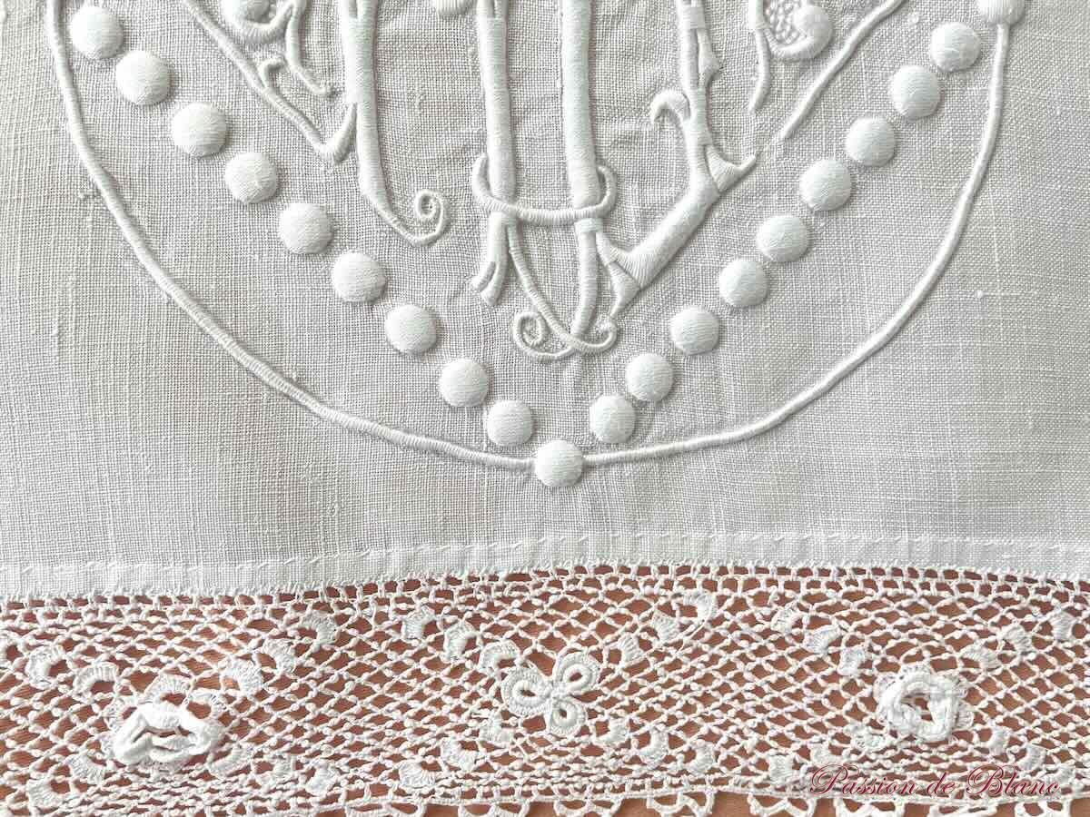 Beau drap en fil de lin, monogramme AL, découverte dentelle au crochet d'art : points d'Irlande – Image 5