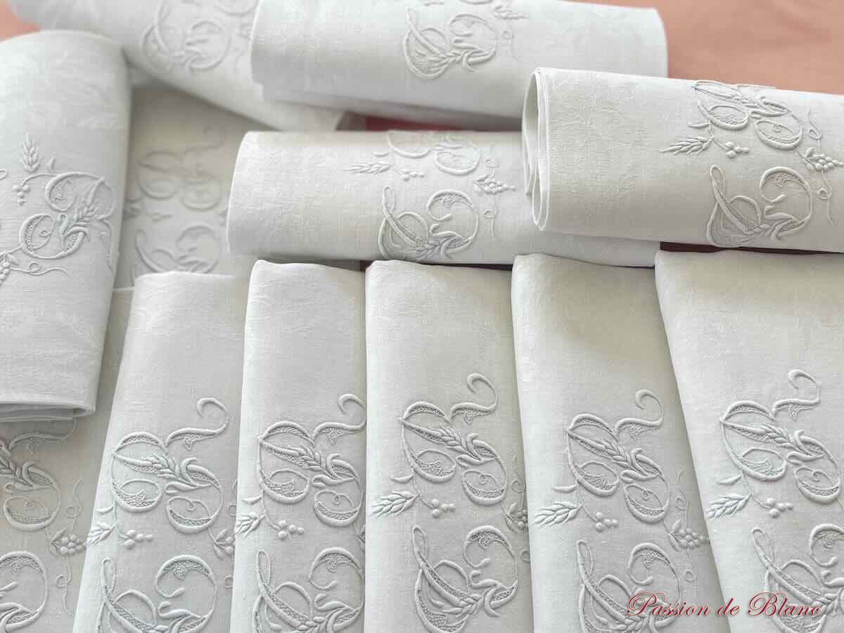 12 serviettes broderie TR lin