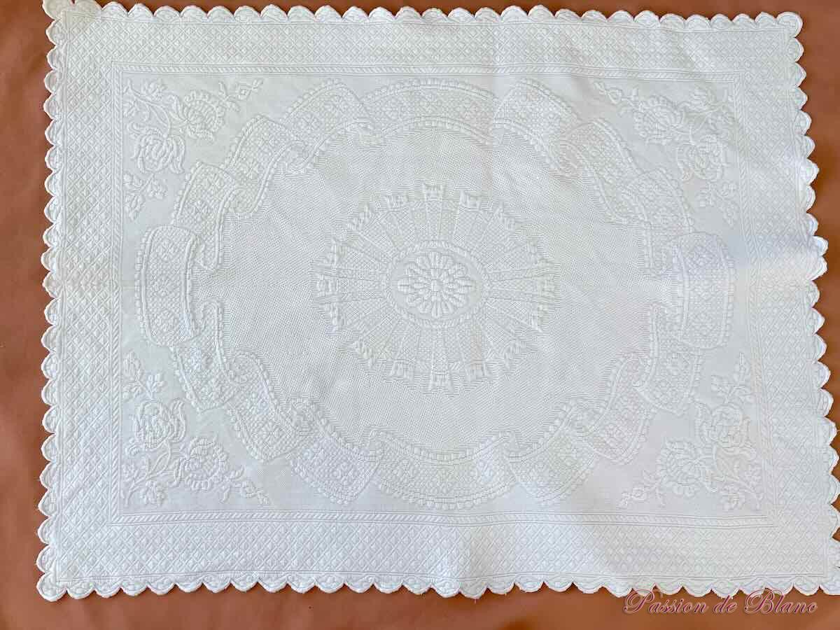 Courtepointe bébé feston main