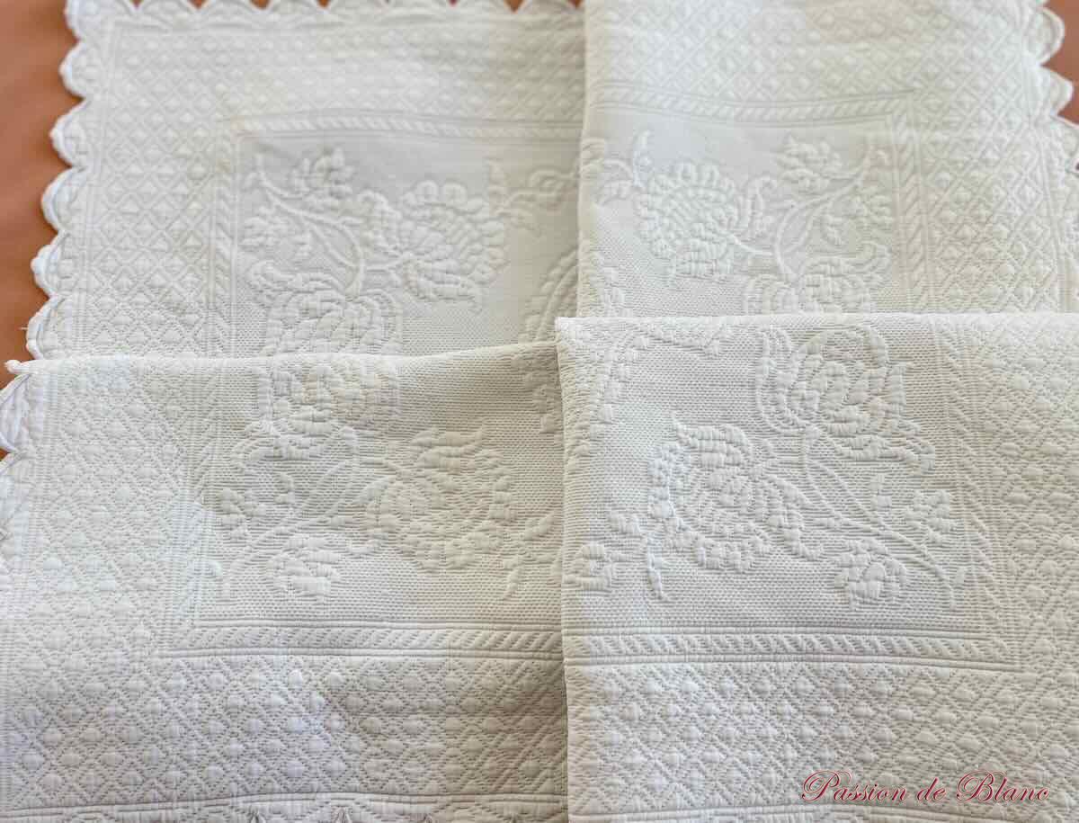 Courtepointe bébé feston main