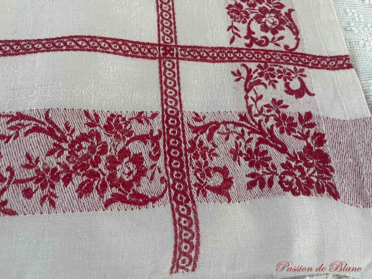 Grandes serviettes Napoléon III sur toile lin avec liteaux rouge. – Image 6