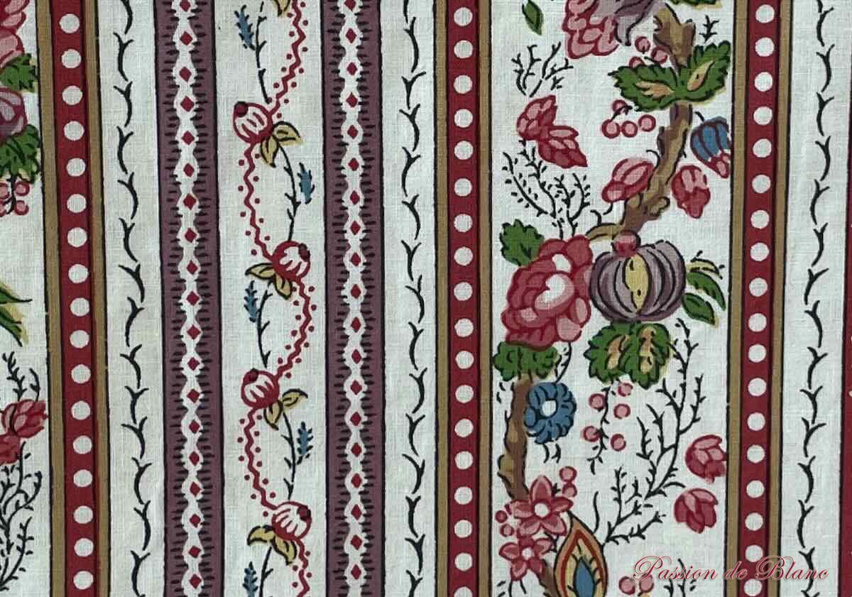 Paire de rideaux, collection LE MANACH, fond écru avec motifs fleuris. PIERRE FREY. – Image 2