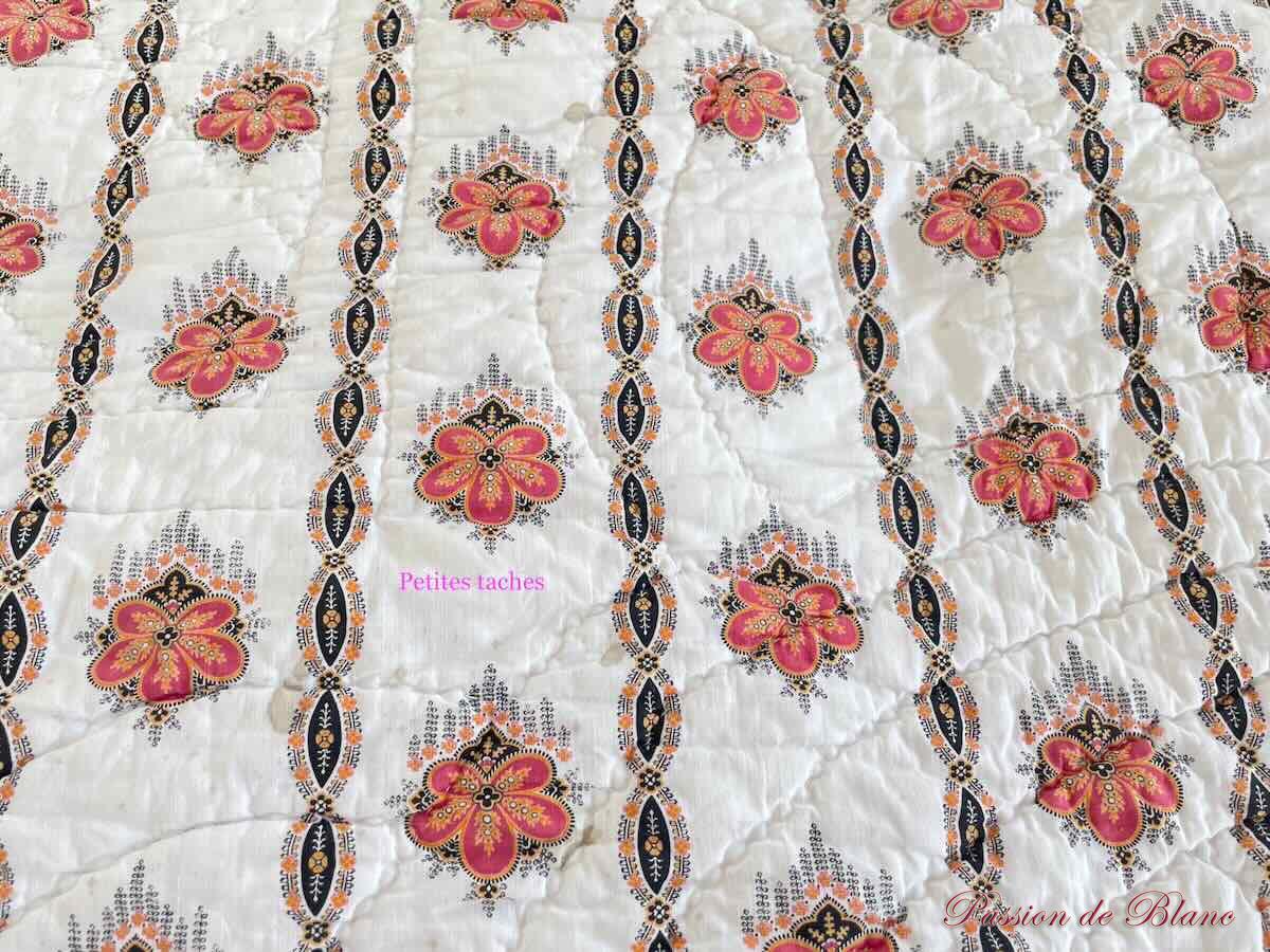 Couverture Piquée XIXe siècle: deux faces aux motifs fleuris différents – Image 12