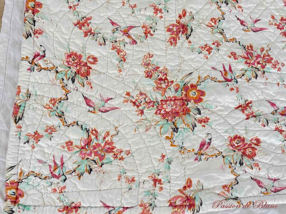 Couverture Piquée XIXe siècle: deux faces aux motifs fleuris différents – Image 9