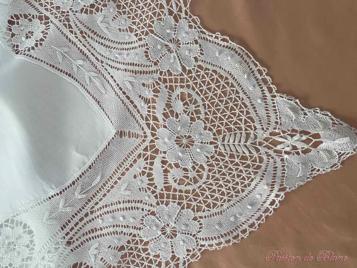 Grand drap fil de lin avec dentelle aux fuseaux main sur la découverte et retours – Image 3