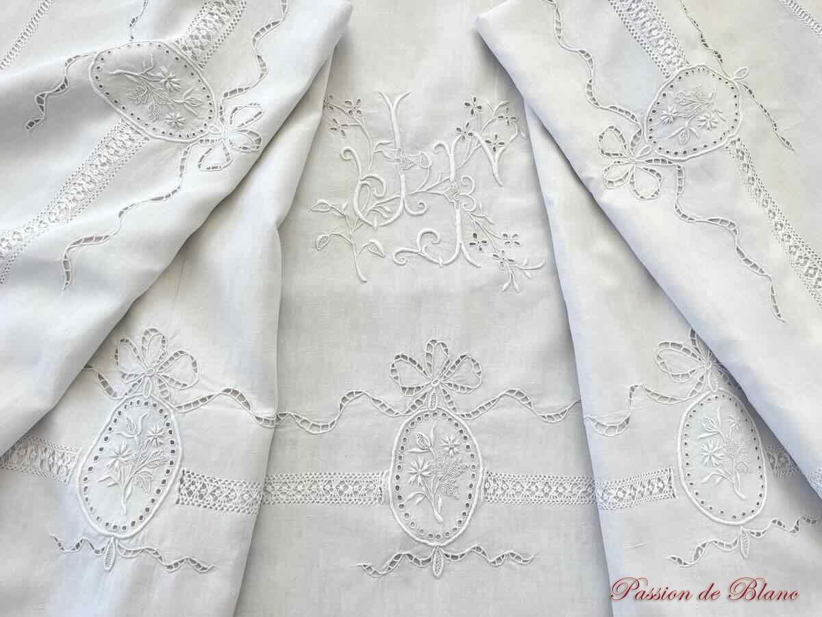 Grand drap,retours, monogramme JF imposante broderie main sur lin fin – Image 5