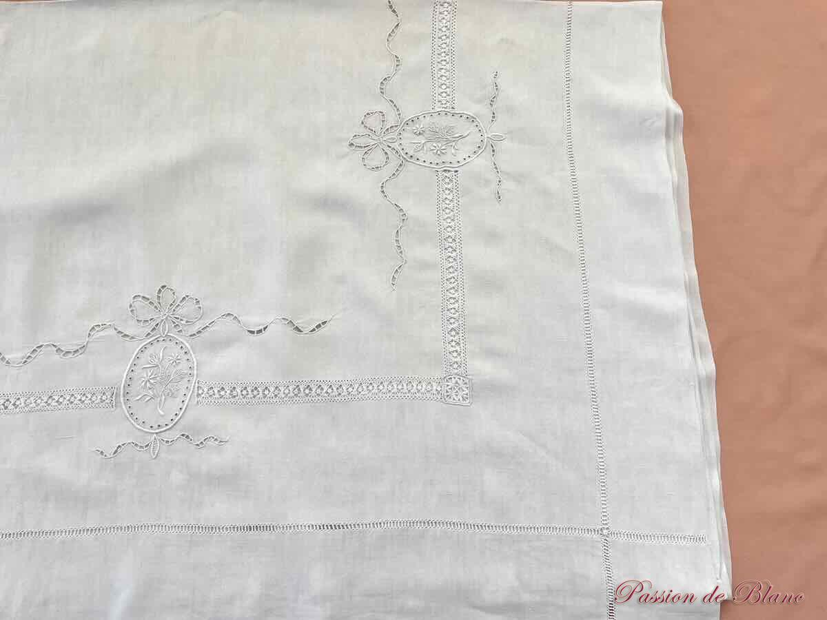 Grand drap,retours, monogramme JF imposante broderie main sur lin fin – Image 6