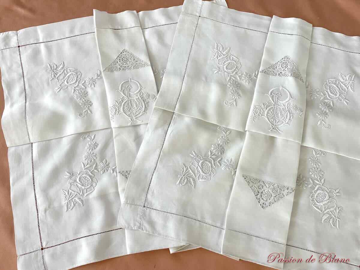 Merveilleuse paire de taies, lin fin blanc avec somptueuses broderies et mono GL – Image 8