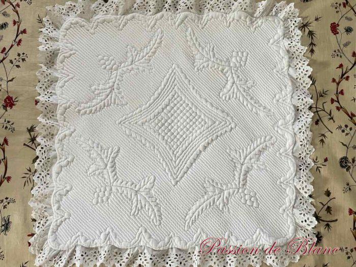 Boutis, Pétasson, Bébé, Provence, broderie main, pur Coton Blanc – Image 5