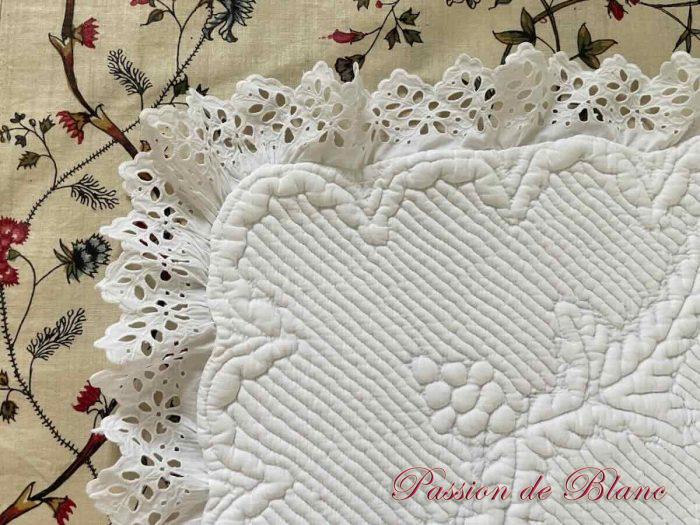 Boutis, Pétasson, Bébé, Provence, broderie main, pur Coton Blanc – Image 4